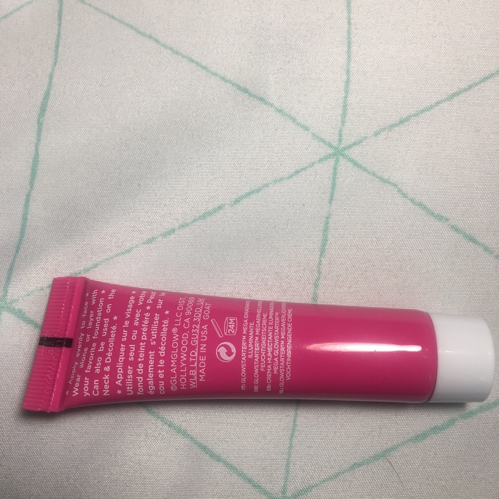 Glam glow moisturizer - Picture 2 of 2